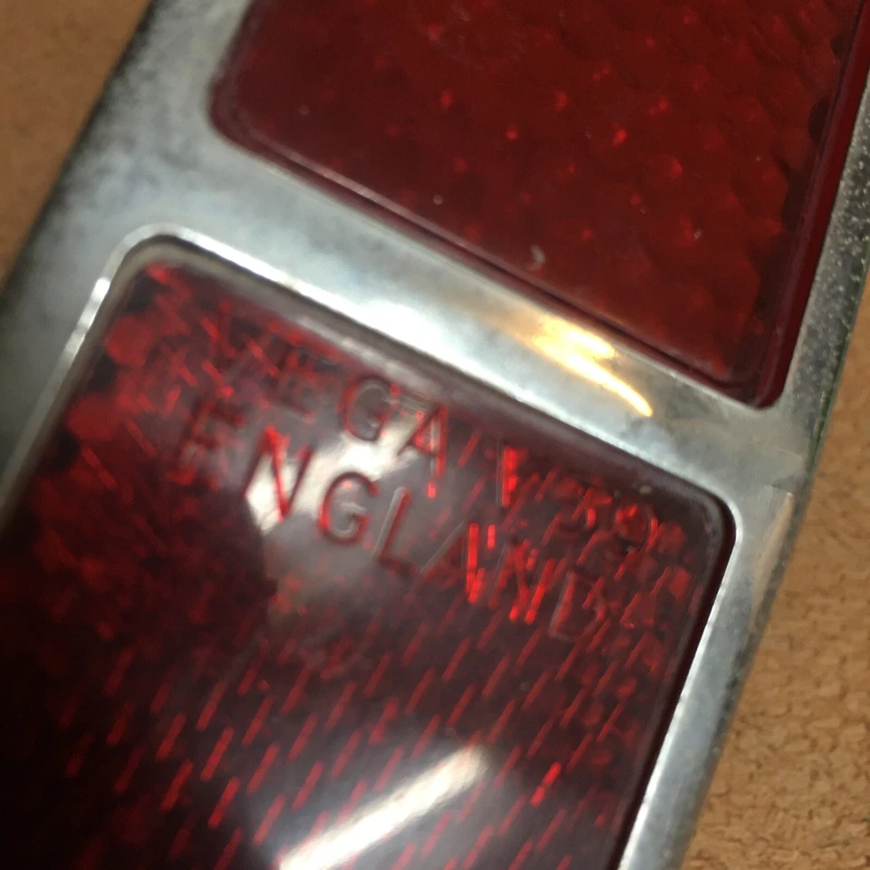 1971 Austin America lente de sinal de canto traseiro direita/passageiro fabricante de equipamento original - Imagem 4 de 4