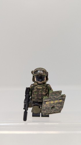 SET 1 Custom Action LEGO Toy Sets: Guns, Gear, and Detailed Prints Included! - Picture 5 of 8