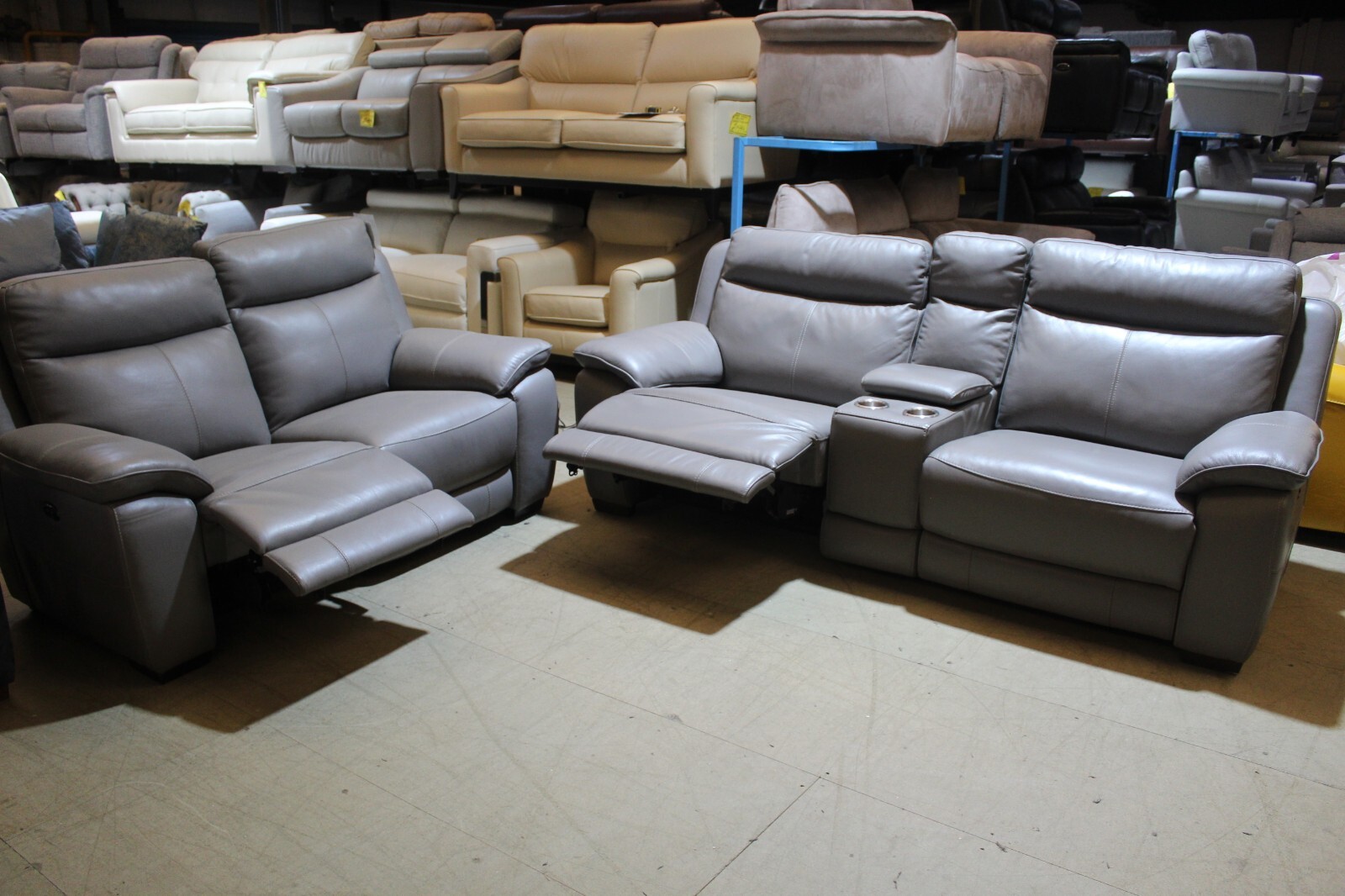STARLIGHT EXPRESS ELECTRIC 3SEATER AND 2SEATER SOFAS IN ELEPHANT GREY