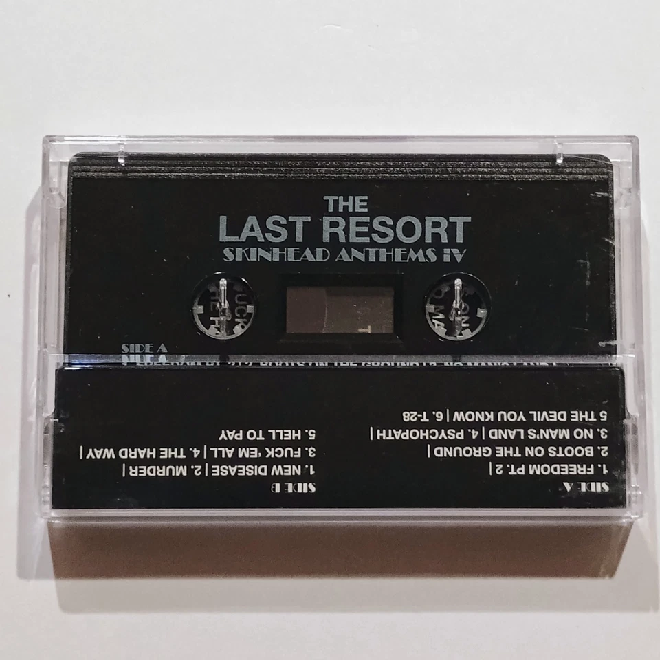 The Last Resort - Skinhead Anthems IV - Autographed - Black Shell Cassette NEW - Imagem 2 de 4