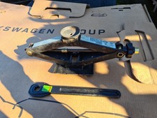 Mercedes A-Klasse W168/W169 B-Klasse W245 Wagenheber A1685830715 10.1997-09.2012 Mercedes A-Klasse W168/W169 B-Klasse W245 Wagenheber A1685830715 10.1997-09.2012