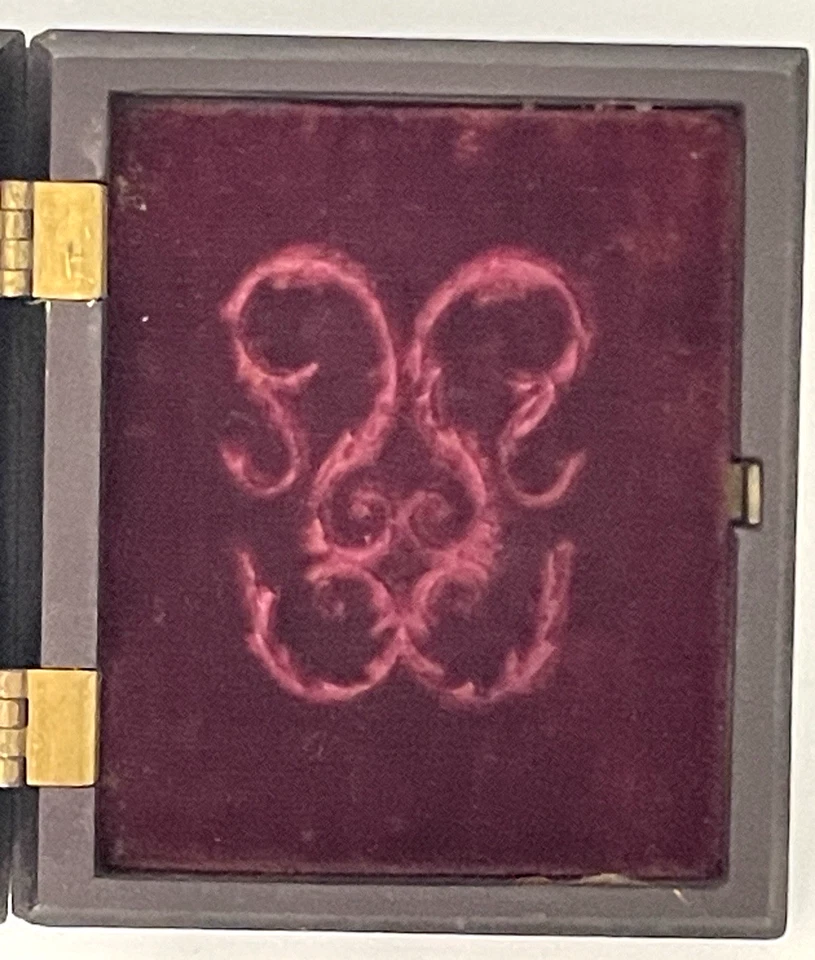 1/9 Plate Ambrotype Formal Gentleman Hat Cravat Waistcoat in Mint Union Case PJ - Image 3 of 4