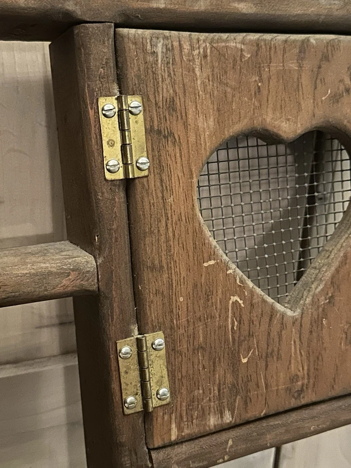 VTG Wooden Display Wall Shelf Heart Cut Outs Cubby Box Knick Knack Cottage Core - Image 4 of 4