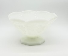 Anchor Hocking Harvest Grapes Milk Glass Fruit Bowl/Planter/Compote 9 1/4" x 5" 