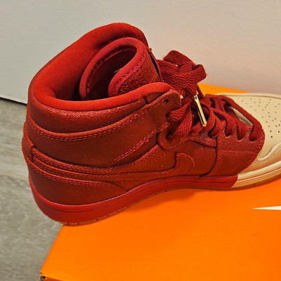 Jordan Air Jordan 1 Mid Kids Leather Sneaker Red/Beige US 5.5 EU 36 AH7389-607