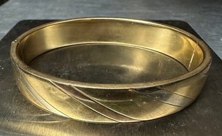 HEAVY 14K YELLOW GOLD BANGLE W/ ROSE & WHITE GOLD ACCENTS 26.5 GRAMS NOT SCRAP