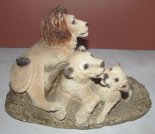 Stone Critters Lion Pride Figurine Mama Papa & Cub
