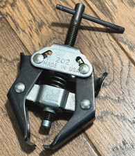  KD Tools Battery Terminal Puller 2 Jaw Extr...