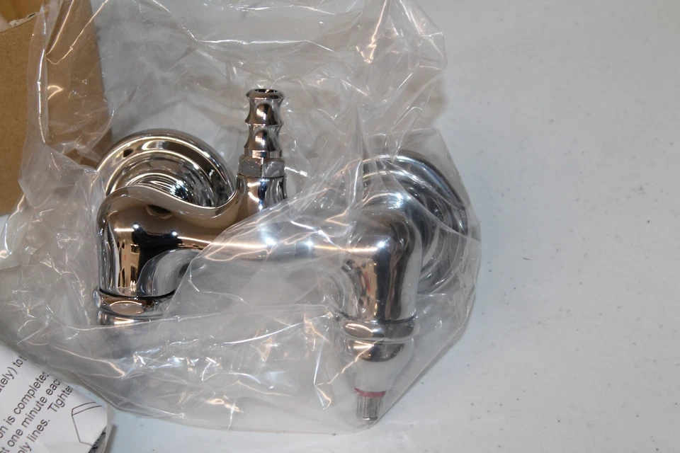 Elizabethan Classics 2V3CP Pie de garra Montaje en pared Pierna Bañera Grifo Cromo pulido Foto 2 de 4