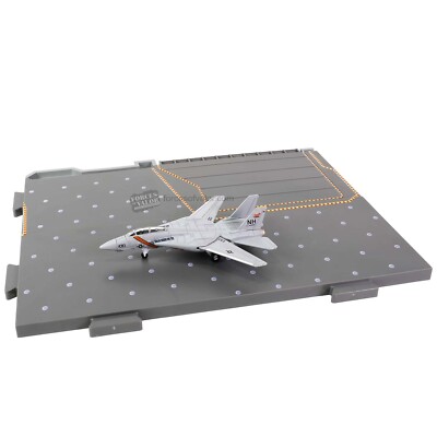 F-14 Tomcat VF-11 ''Aardvarks'' and Flight Deck Section E - 1/200 Scale Model