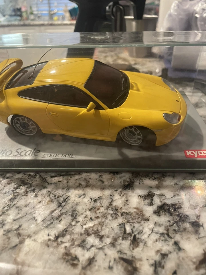 Kyosho Mini z Yellow Porsche 911 GT3 By mini-z Tested - Image 3 of 4