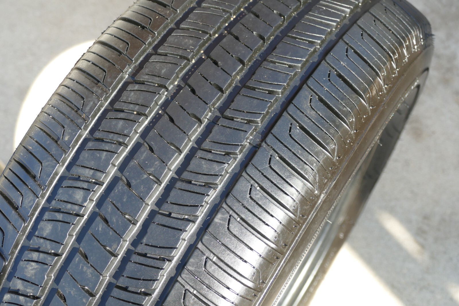 Kenda Touring A/S 235/60R16 TiresSet of 4Only 2K miles on