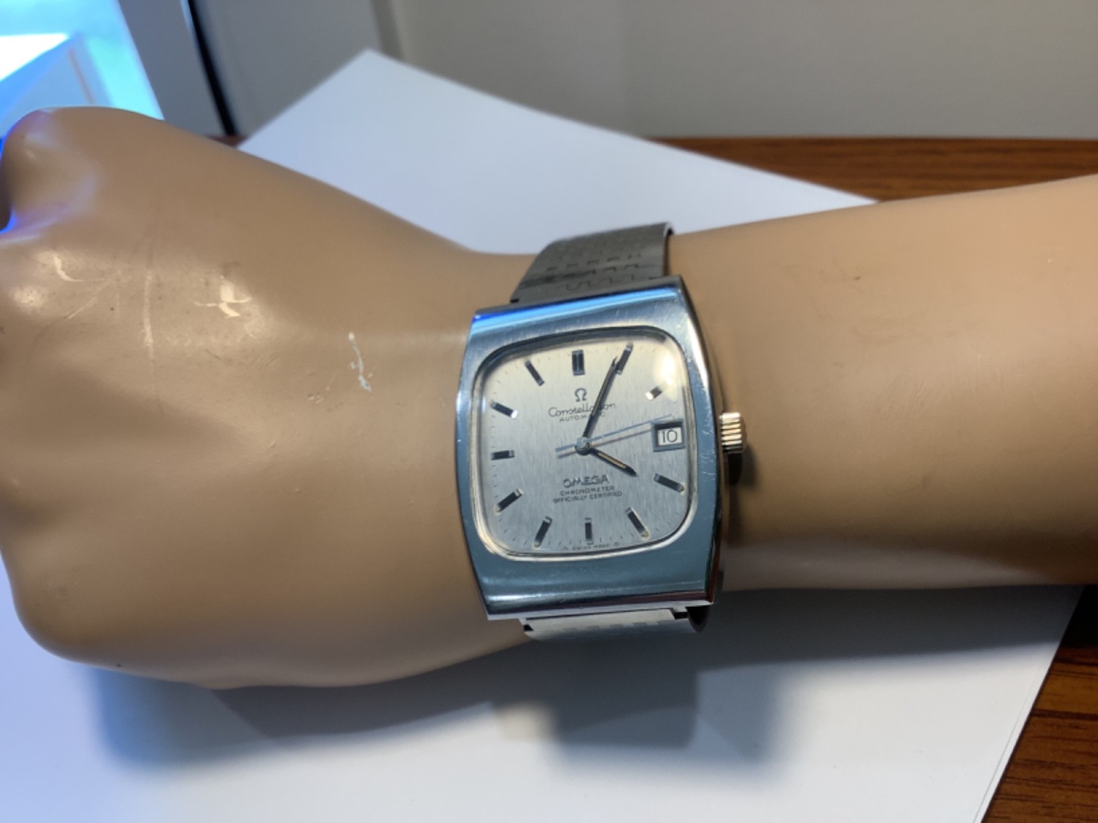 MENS 1970's OMEGA CONSTELLATION CHRONOMETER AUTO.