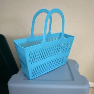 Carrie basket