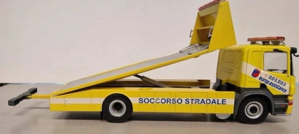 Camion Truck - Scania Serie P320 Carro attrezzi Europ Assistance - 1:43 - Immagine 2 di 2