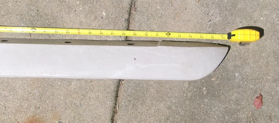 New NOS GM 1981-91 Chevy Suburban Rear Bumper Closeout OEM GM # 14022883 - Image 2 of 4