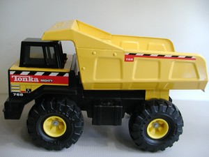 tonka mighty 768 dump truck