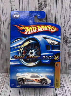 Hot Wheels Speed Blaster Track Aces Diecast Race Car #70 White Flames #10/10 New
