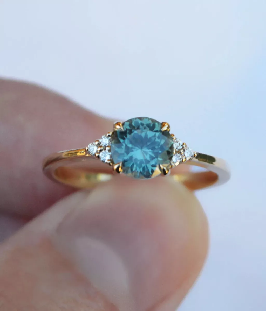 Yogo sapphire hotsell engagement ring