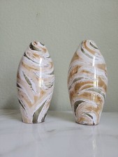 PAIR VTG ITALIAN ART POTTERY SWIRL PAINTED CLAY VASES GOLD WHITE BLACK 7.25 IN 
