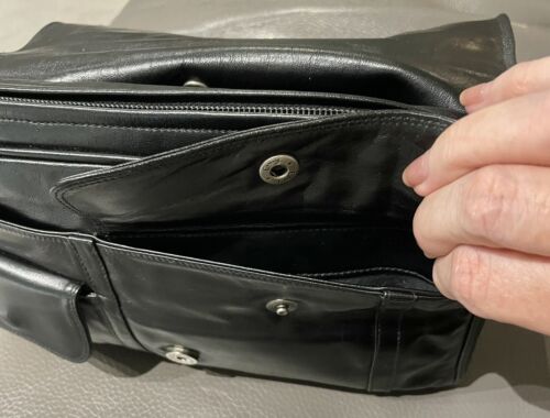ENNY- ITALIAN VINTAGE MAKER-BLACK SOFT LEATHER-UNISEX CLUTCH WITH STRAP -VGC. - Picture 11 of 20