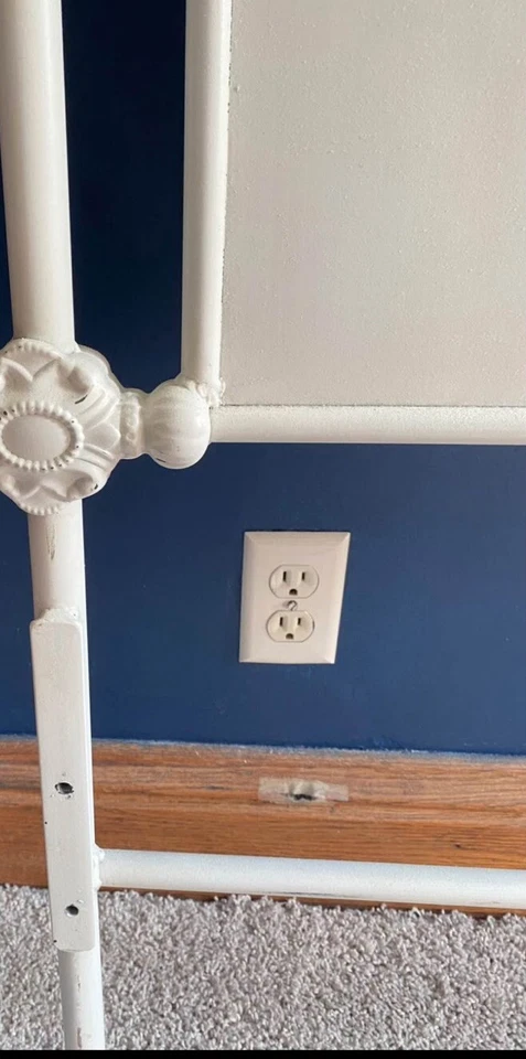 Cabecero doble de hierro blanco antiguo herrajes de restauración solo recogida Foto 3 de 4