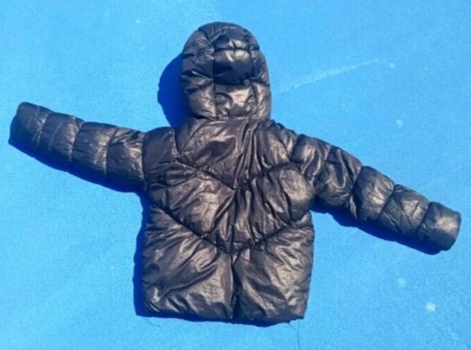 Nike Puffer Hooded Children's Size 3-4 Black White Cold Weather Jacket Coat - Image 4 of 4