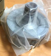 TOYOTA Genuine HUB SUB-ASSY CLUTCH HILUX 2015 HIACE 2019 35061 - 71010 OEM NEW