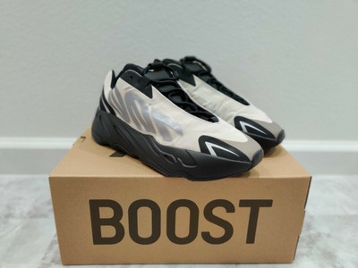 yeezy boost 700 size 9
