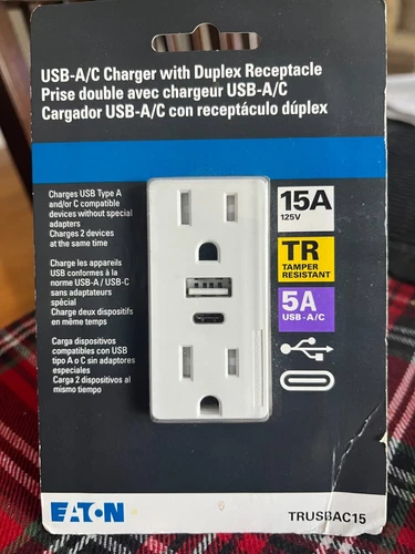 Eaton White USB-A|C Charger With Duplex Receptacle - TRUSBAC15  NEW Sealed Pkg