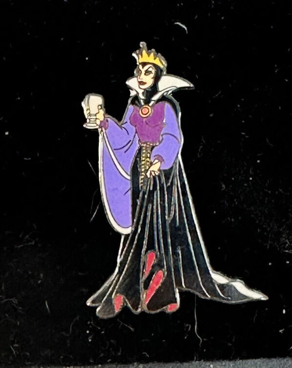 Disneyland Resort DLR - Disney Evil Queen from Snow White Holding a Goblet Pin