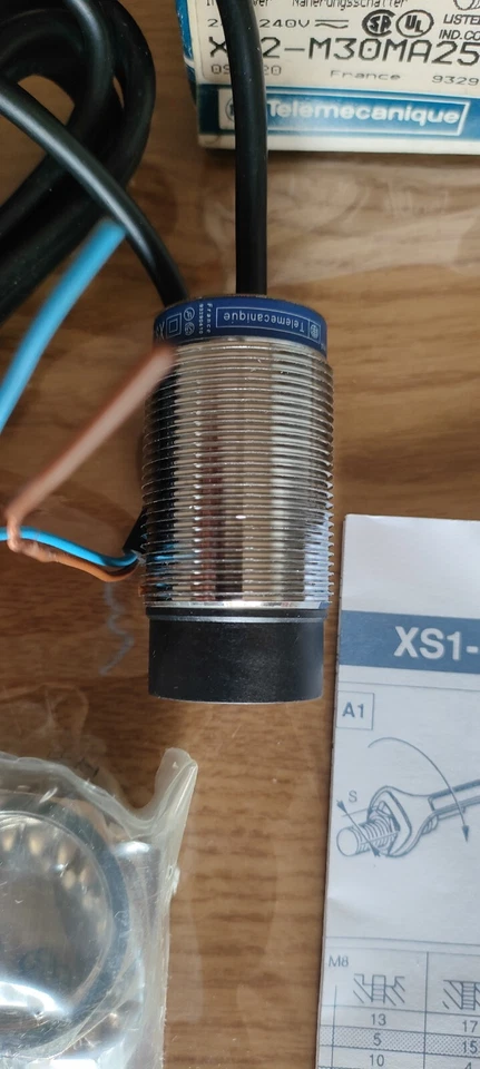 Telemecanique Induktiver Sensor XS2M30MA250 | 091820 - Immagine 2 di 4