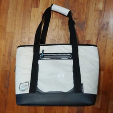 TITAN By Arctic Zone Tote 30 Can Insulated White Deep Freeze 20 QT