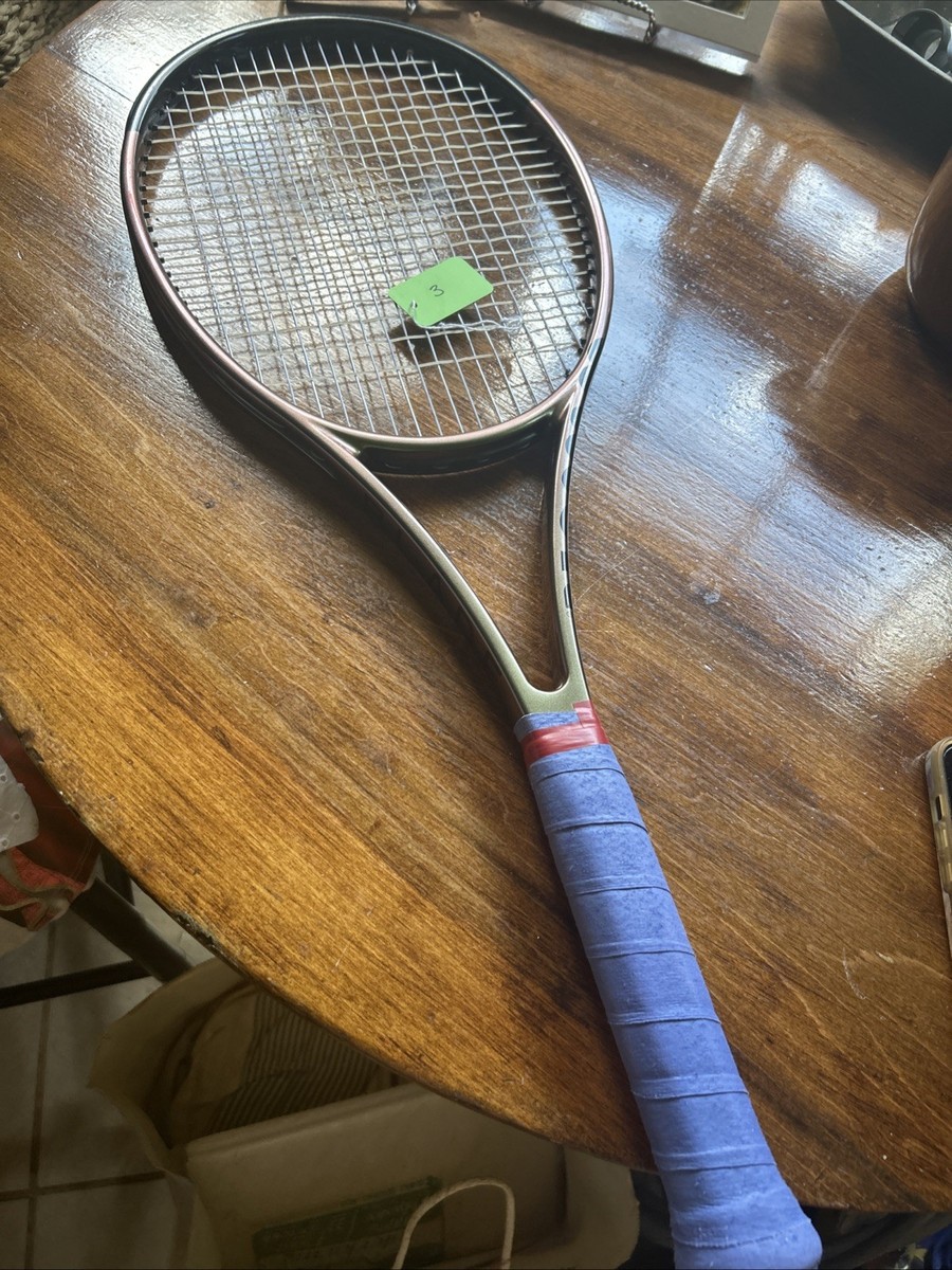 Wilson Blade Pro v8 Tennis Racquet Grip 4 3/8. 98 Sq In. 3