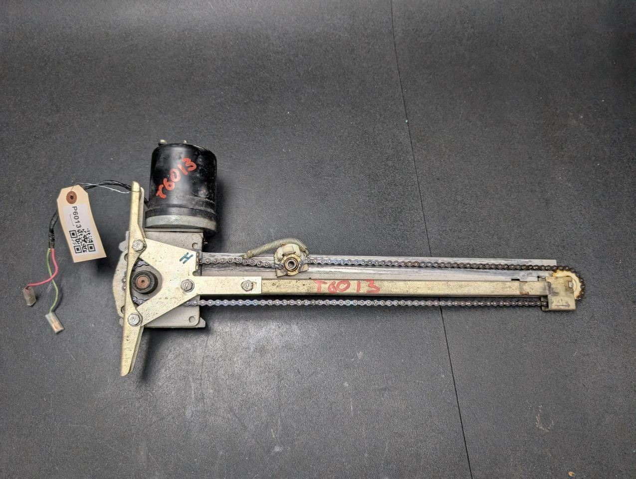 Front Left Door Window Regulator w/ Motor 1984 Rolls-Royce Silver Spirit 81 - 88