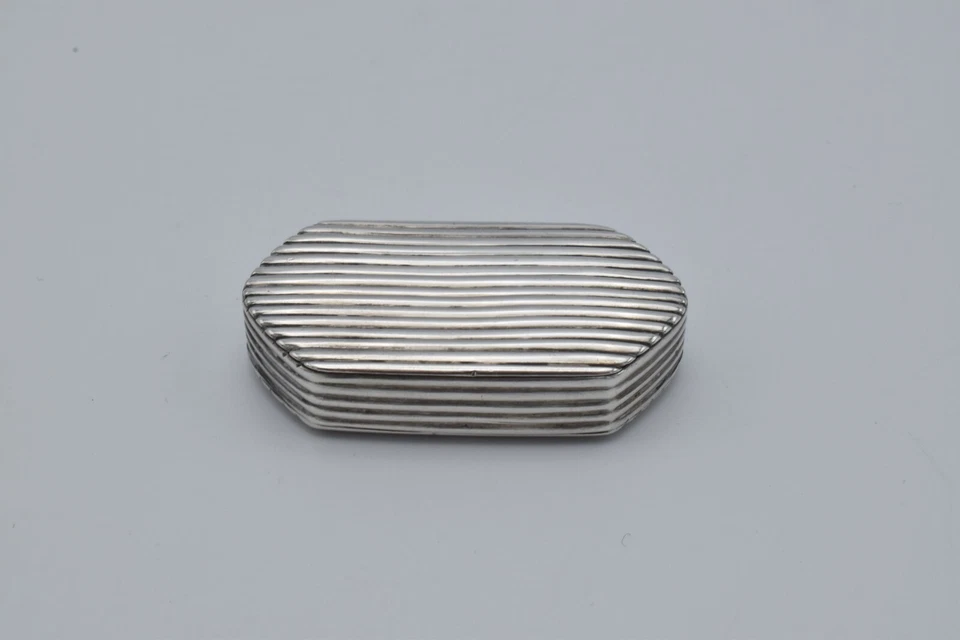 Caja de parches georgiana de plata esterlina Samuel Pemberton para píldoras 1800 Foto 3 de 4