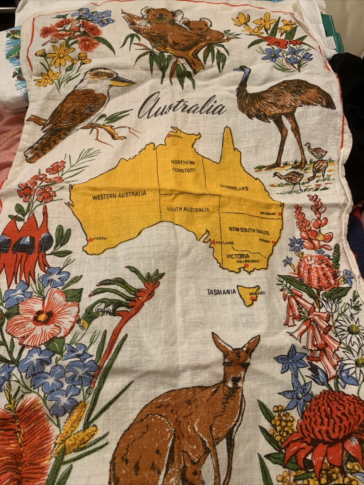 VTG AUSTRALIA MAP Linen Tea Towel Continent Animals FLOWERS | eBay VTG AUSTRALIA MAP Linen Tea Towel Continent Animals FLOWERS | eBay