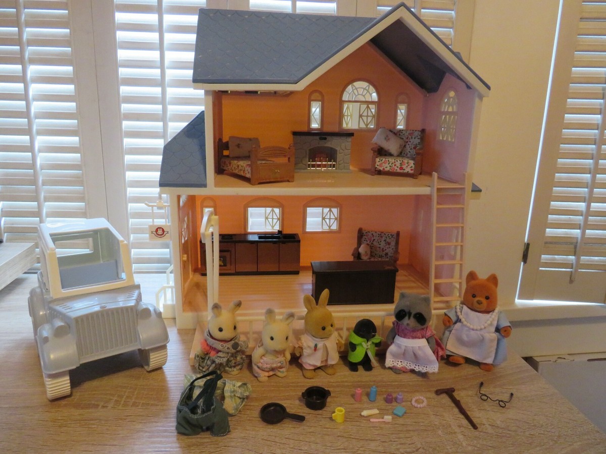 Vintage Sylvanian MAPLE TOWN House Post Office w/Furniture