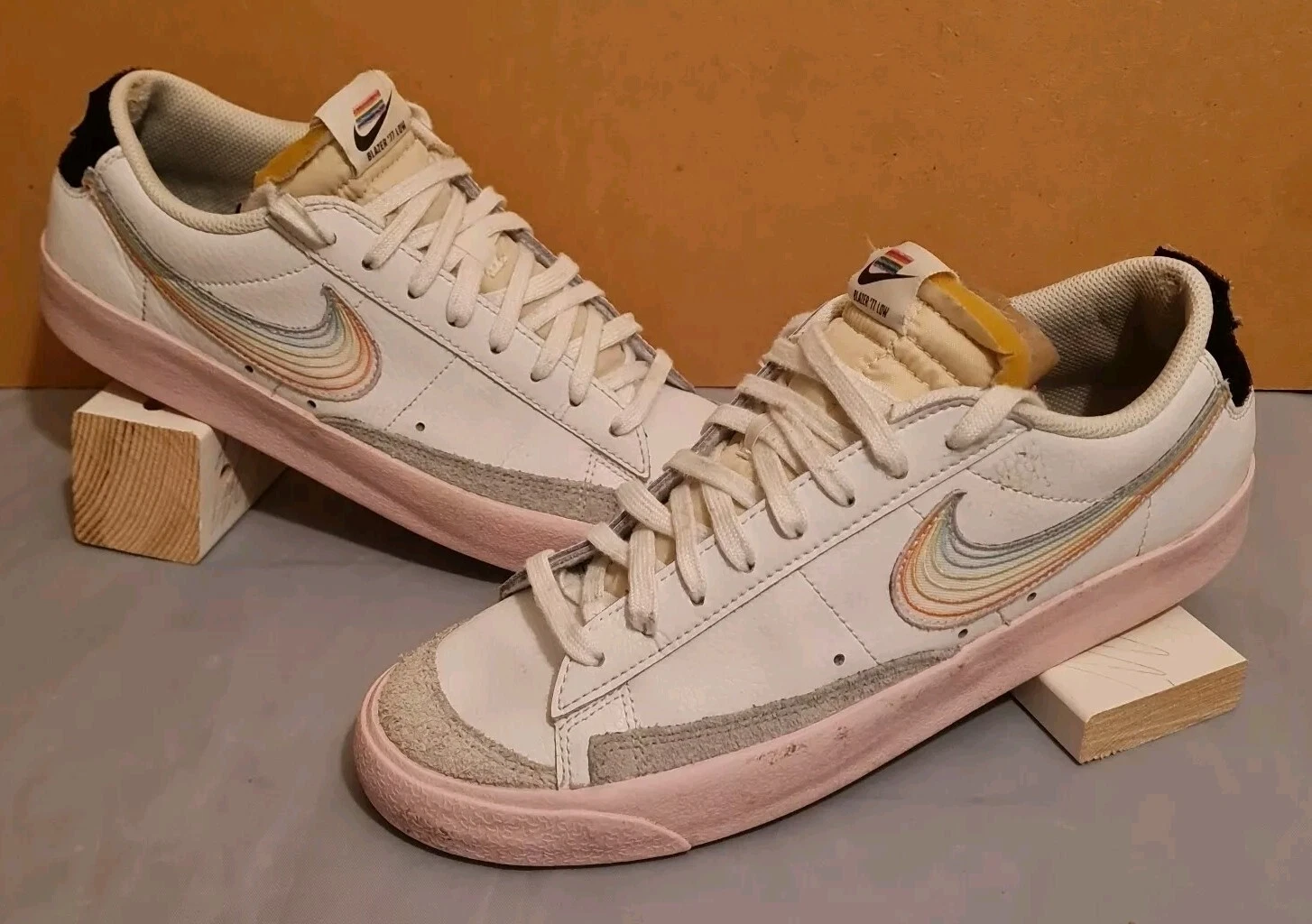 Nike Blazer Low 77 Vintage Be True White + Multicolore Uomo Taglia 8.5 UK.
