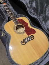 Custom Gibson J200