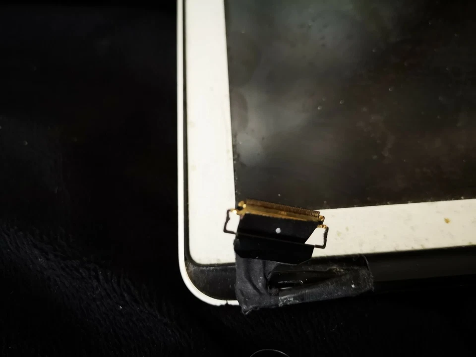 Apple MacBook Pro 2011 A1286 LCD Matte Display Assembly 15"  Probably for parts - Image 3 of 4