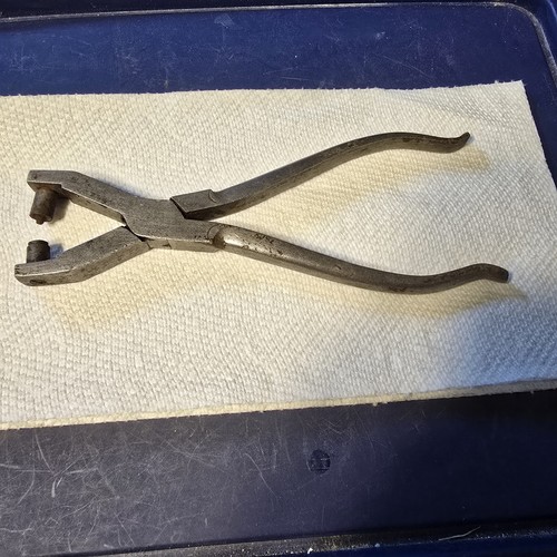 Vintage Snap Fastener Setting Pliers Unbranded 8.25” Leather Canvas Garment Tool