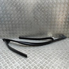 BMW X1 F48 T�rdichtungsgummi vorne links 7349635 2.0 Diesel 110 kW 2017 32596849