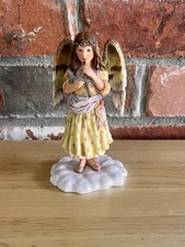 The Leonardo Collection Christine Haworth Faerie Angel Whispers Soul Song