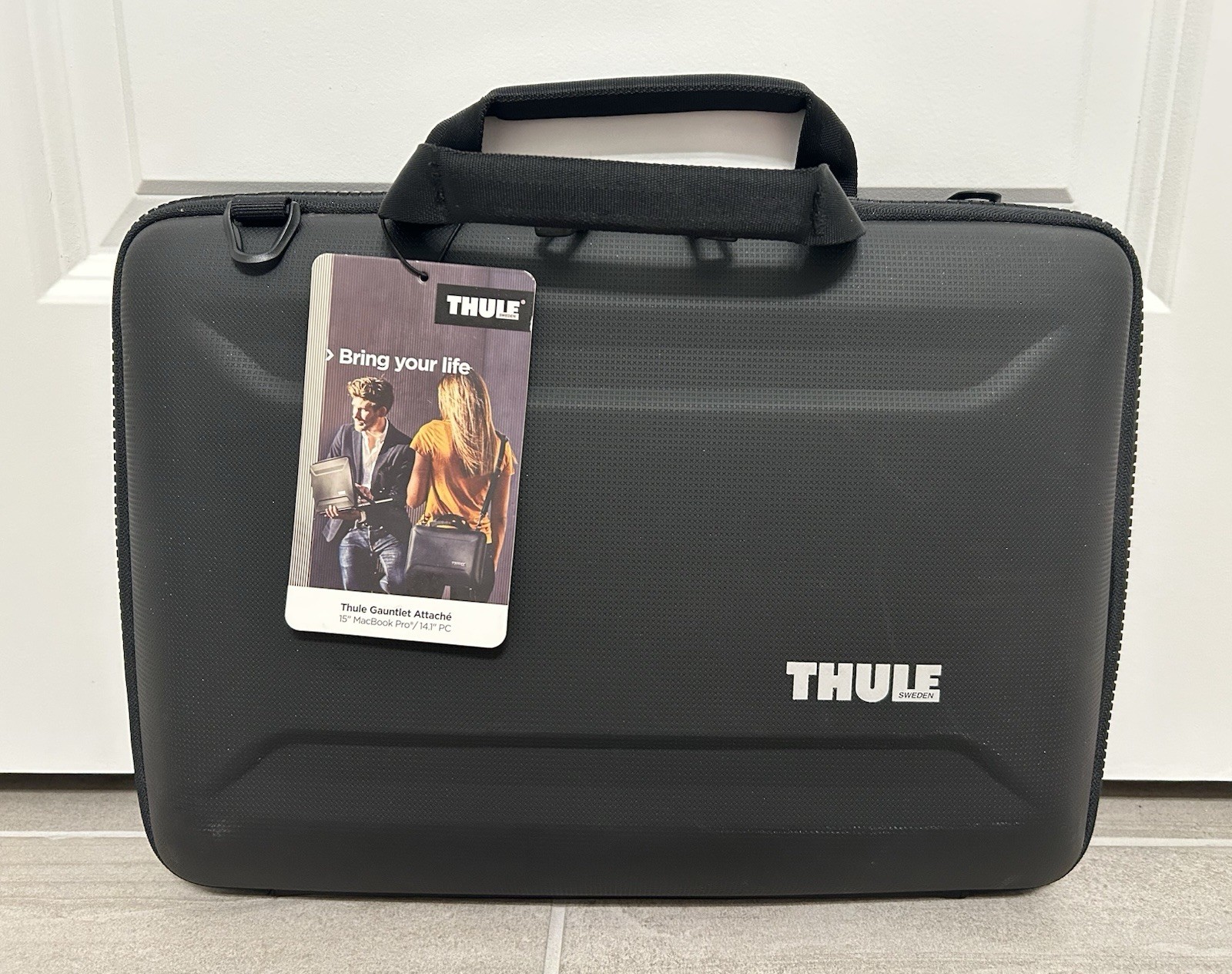 Thule Gauntlet Attache Hard Shell Laptop Case Black, Fits 15