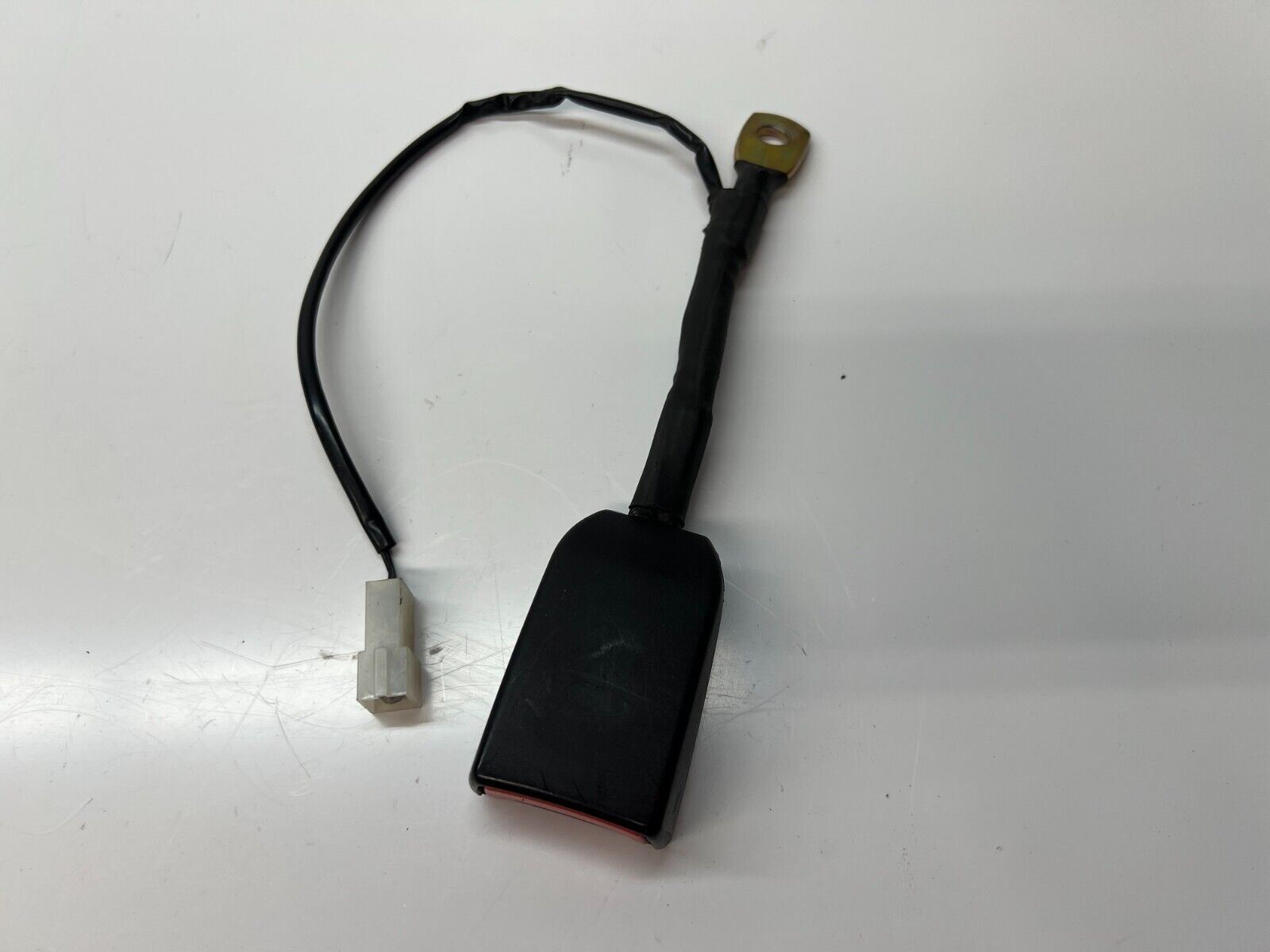 LAMBORGHINI MURCIELAGO COUPE PASSENGER RIGHT RH SEAT BELT BUCKLE OEM 418880505