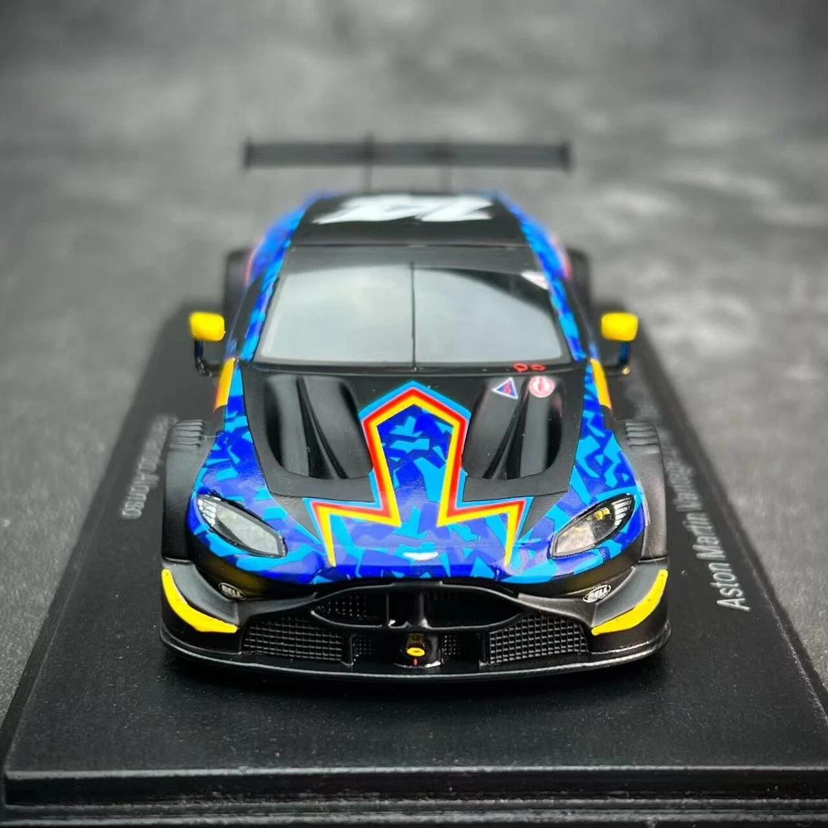 New Spark 1/43 Aston Martin Vantage DTM Test car 2023 #14 New Spark 1/43 Aston Martin Vantage DTM Test car 2023 #14
