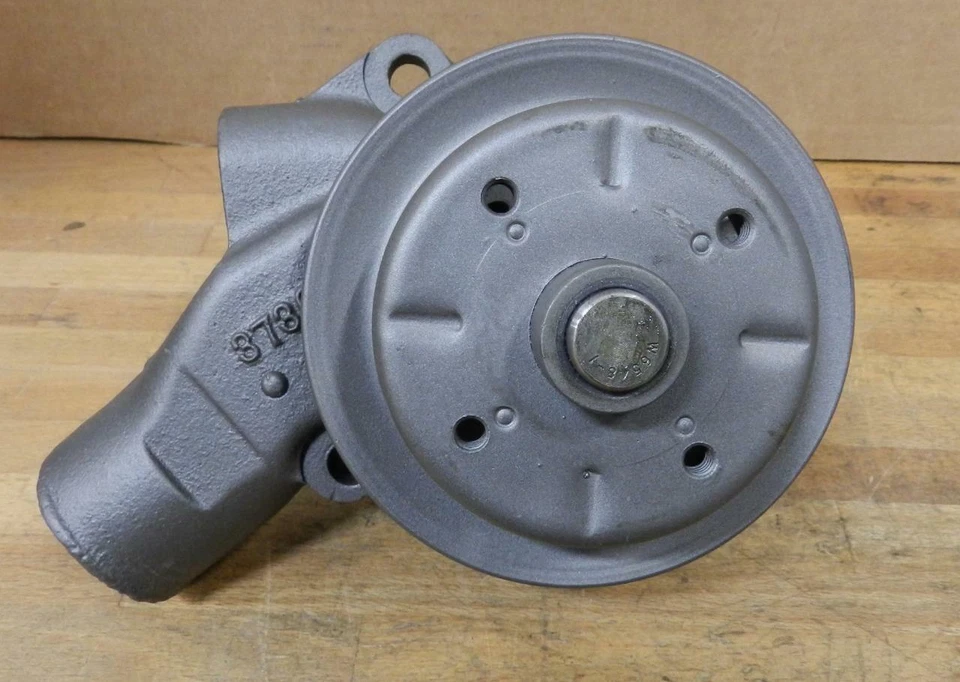 Chevrolet Pass Truck 1941-52 con 1955-62 235 motor reconstruido bomba de agua polea 5/8 Foto 4 de 4