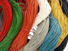 Cordoncino in pelle tondo 1,5 mm. Cinturino in pelle. conciato al vegetale - colore/lunghezza: a scelta