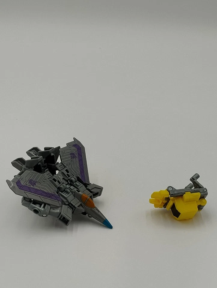 Transformers Cyberverse Starscream Figure - Image 2 of 4